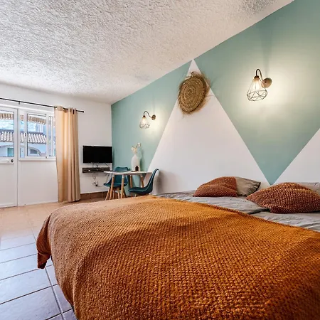 La Casa De Familia Bed & Breakfast