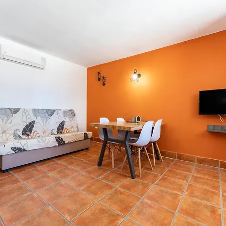 La Casa De Familia 3*