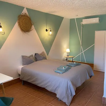 La Casa De Familia Bed & Breakfast Malaga
