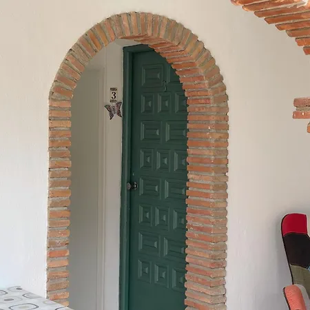 La Casa De Familia