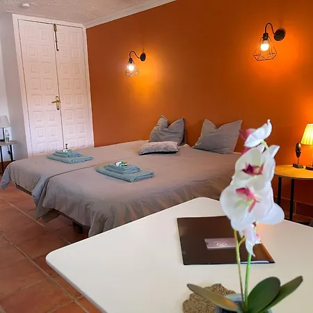 La Casa De Familia Bed & Breakfast Malaga